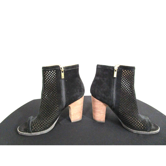 EUC! Lucky Brand Lakyn Black Perforated Suede High Heel Sandal Booties Sz 7M - Picture 6 of 11